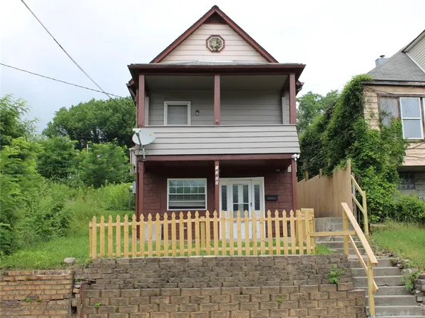 1269 8th Ave, Natrona Heights, PA 15065