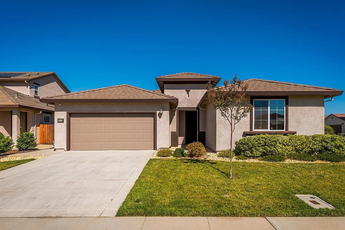 9573 Madora Way photo 1