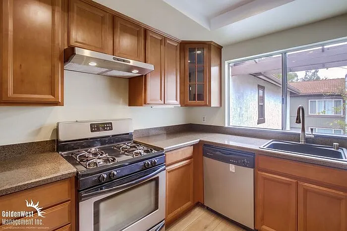 9813 Caspi Gardens Dr #4 — Photo 5