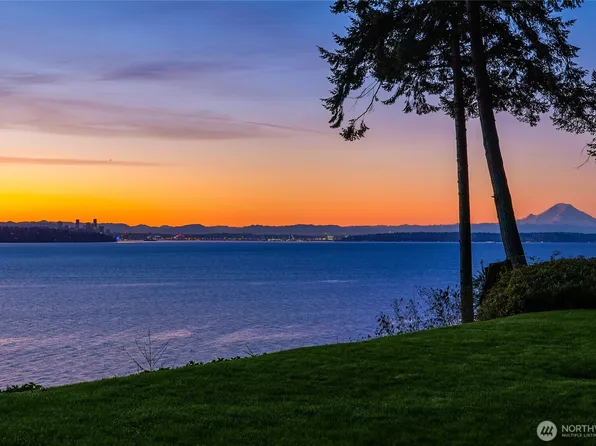 12960 Sunrise Drive NE, Bainbridge Island, WA 98110