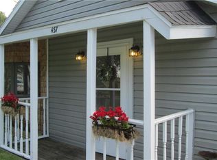 437 Ambrose St, Sackets Harbor, NY 13685