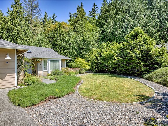 2nd image of 113 Vancouver Lane