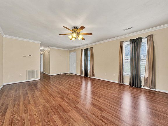 4th image of 1060 Kesler Mill Rd