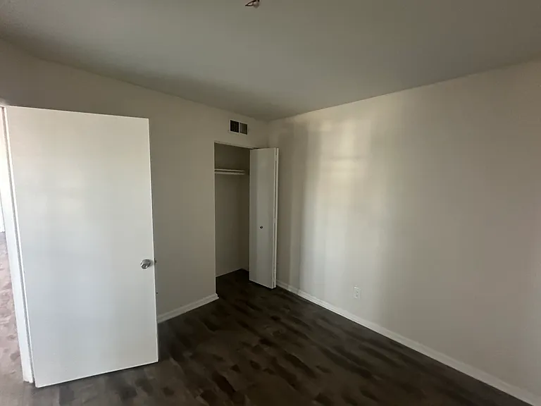 413 W Glenoaks Blvd #8 — Photo 12