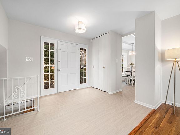 3rd image of 8616 Canterbury Dr