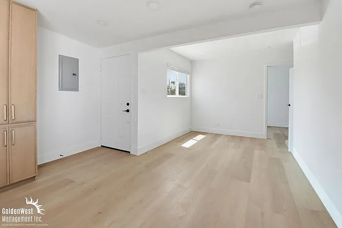4822 Doliva Dr — Photo 11