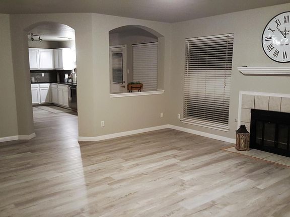 Wood look vinyl tile throughout the first floor. Entire home painted February 2019.
