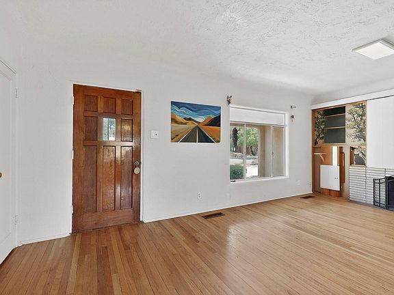 5th image of 703 Solar Rd NW