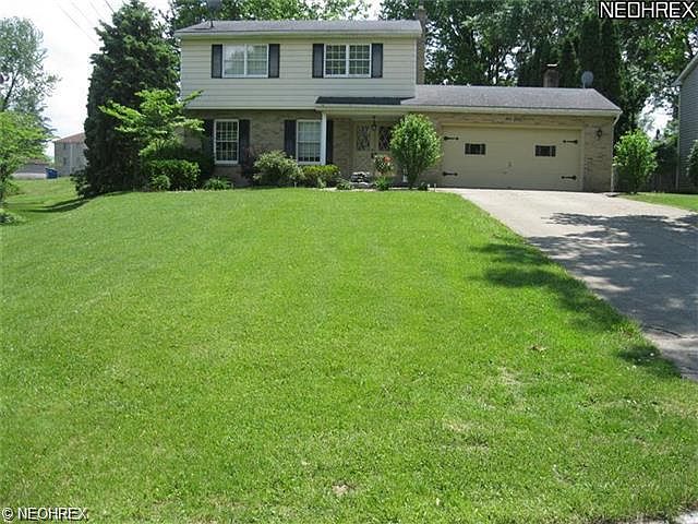 1st image of 67 Green Bay Dr