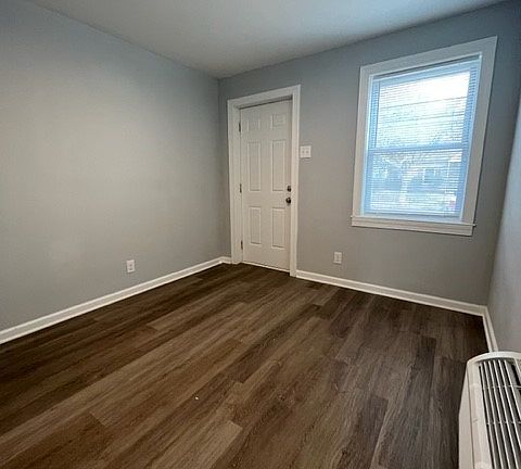 4th image of 1721 Blair St APT 1