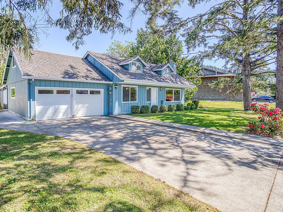 1st image of 4702 SE 51st St