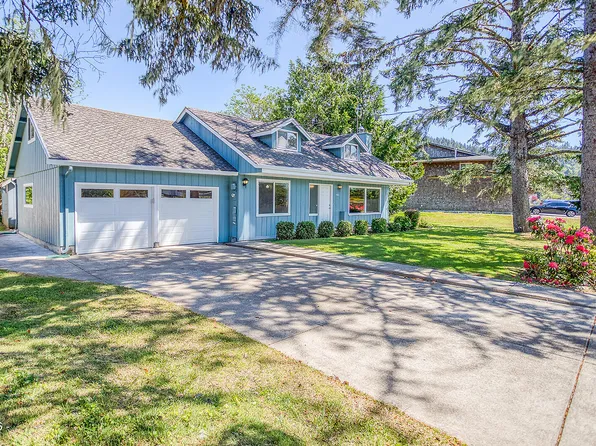 4702 SE 51st St, Lincoln City, OR 97367