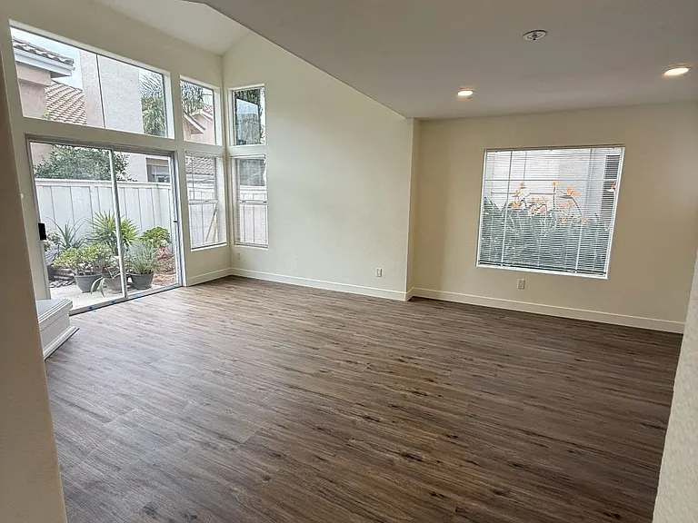 1828 Monserrat Way — Photo 10