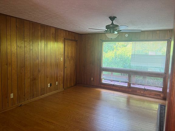 3rd image of 148 Walker St #148