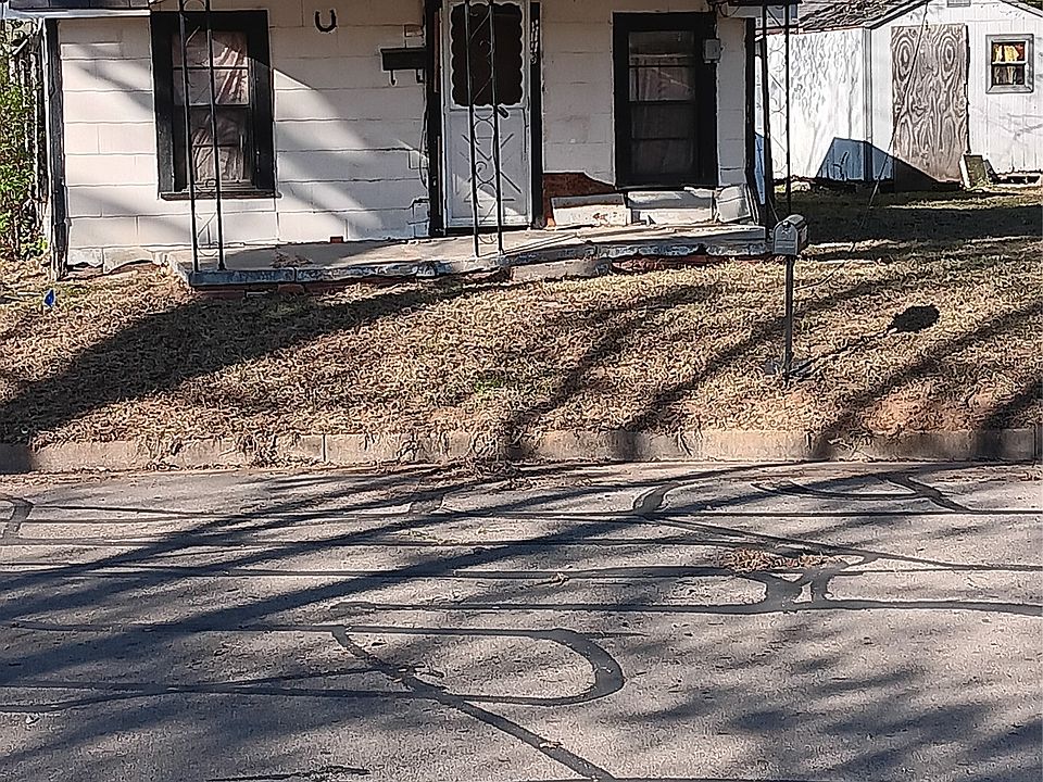 1st image of 1113 W 31st St