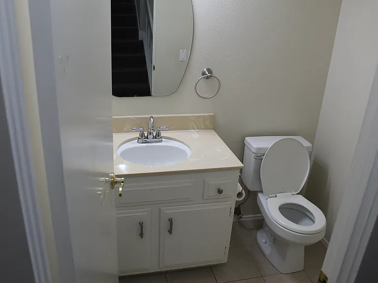 6254 Shoup Ave #1/2 — Photo 12