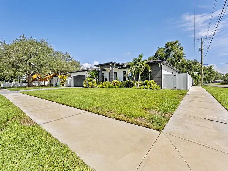 3701 W Leila Ave — Photo 7