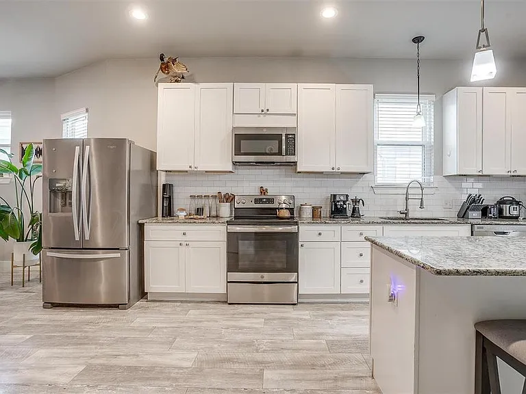 2905 S Jennings Ave — Photo 59