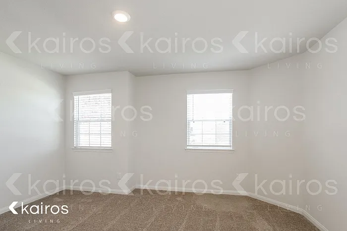 10631 Hillside Creek Dr — Photo 10