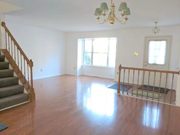 8 Lambeth Bridge Ct, Lutherville Timonium, MD 21093