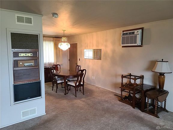 2nd image of 202 Stubbs Dr