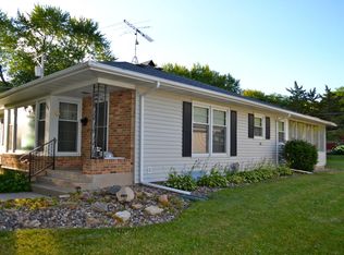385 E 5th St, Zumbrota, MN 55992
