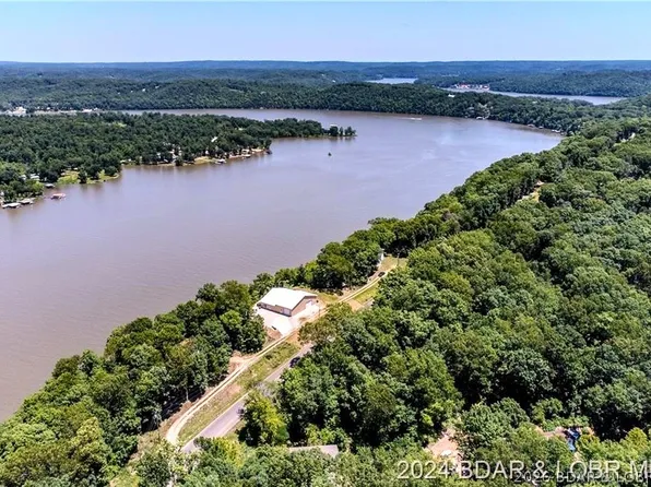 4423 Lw High Point Rd, Stover, MO 65078