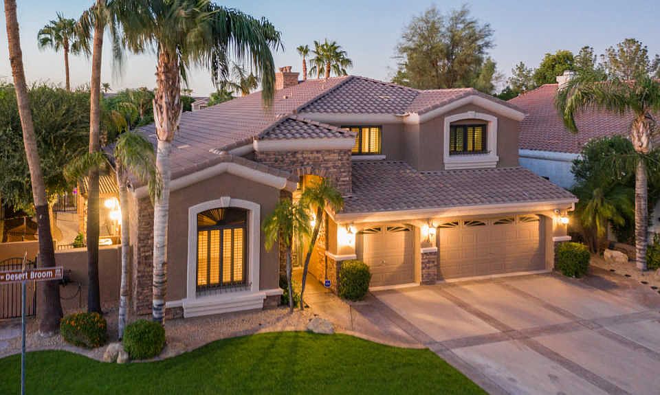 1st image of 764 W Desert Broom Dr