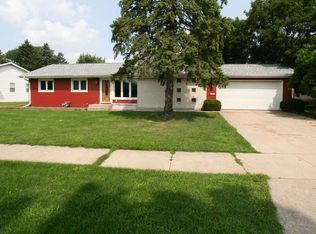 2423 Rutledge Ave, Janesville, WI 53545
