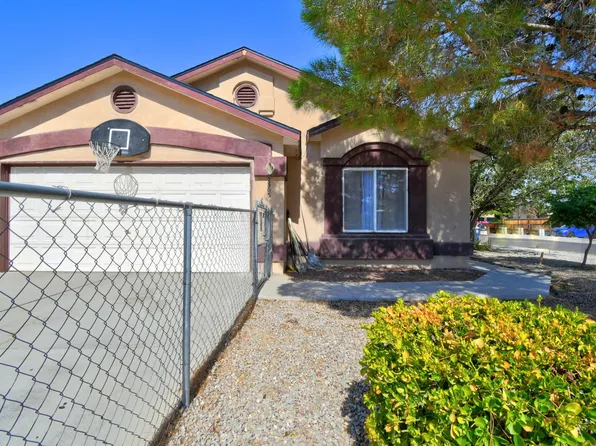 2305 Desertwood Dr SW, Albuquerque, NM 87121