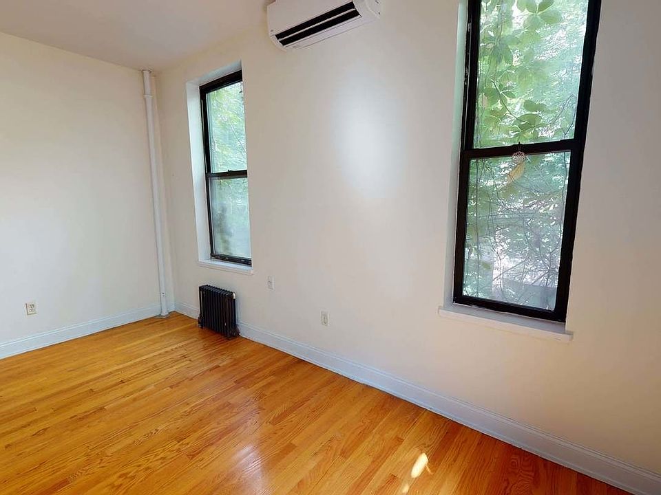 1st image of 29 W 12th St #2CREAR