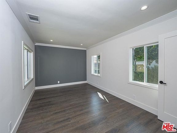 5th image of 535 S Orchard Dr