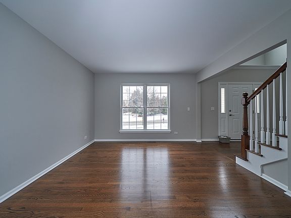 5th image of 538 E Thornwood Dr