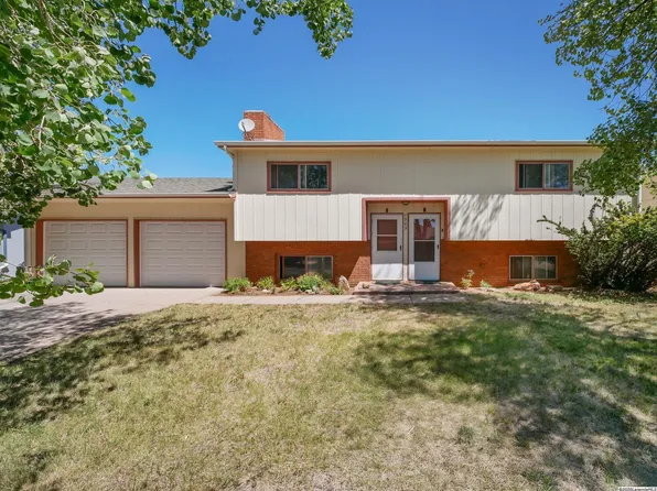 1309 Renshaw St, Laramie, WY 82072