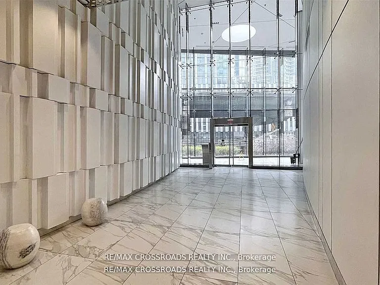 12 York St #2709 — Photo 2