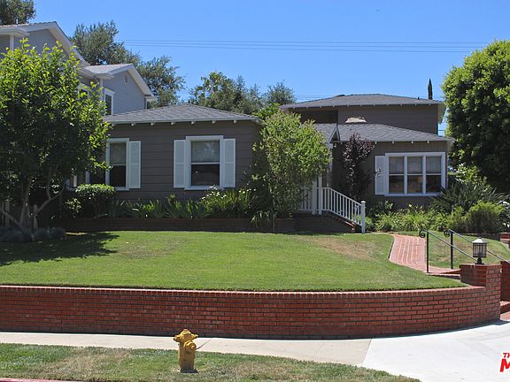 2nd image of 4323 Bakman Ave