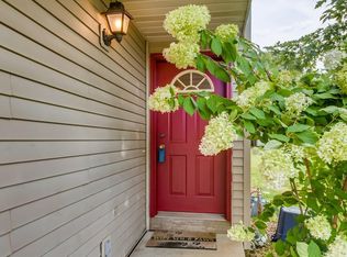 248 Appleblossom Ln, Shakopee, MN 55379