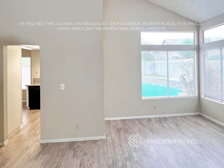 330 Templeton Dr — Photo 5