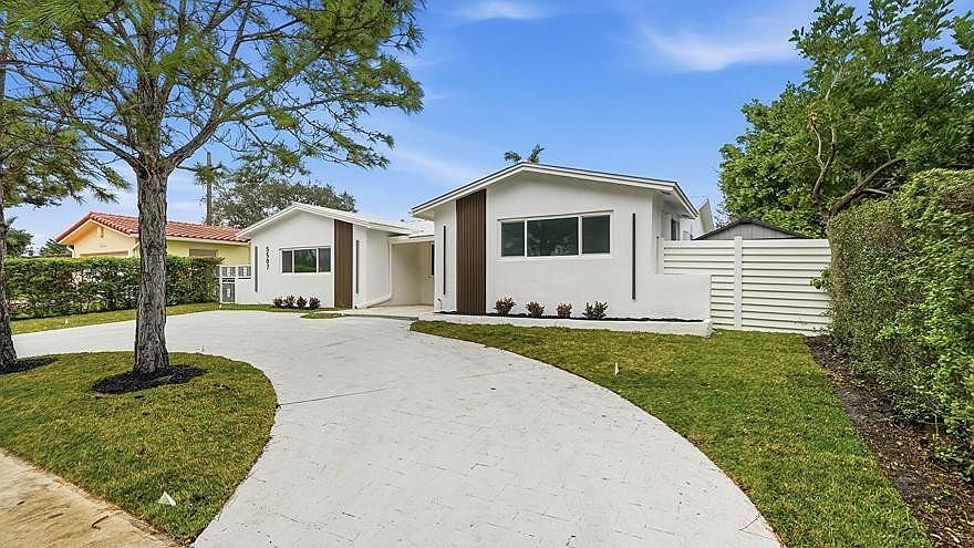 1st image of 5507 W Park Road