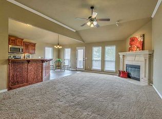 4245 Manhattan Dr, Moore, OK 73160