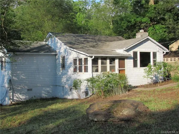 357 Mountain Lodge Rd, Monroe, NY 10950