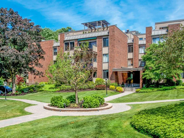 (undisclosed Address), West Hartford, CT 06105