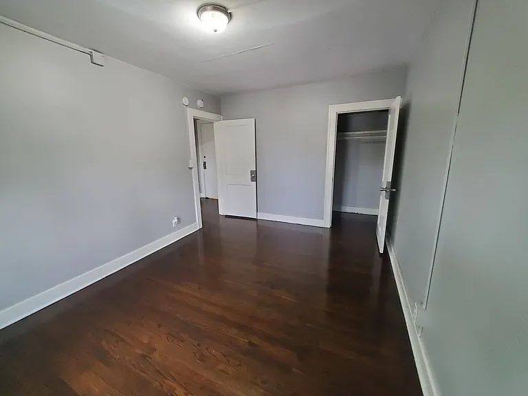 2930 5th Ave — Photo 5