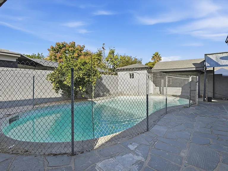 603 Elmwood Dr #2 — Photo 12