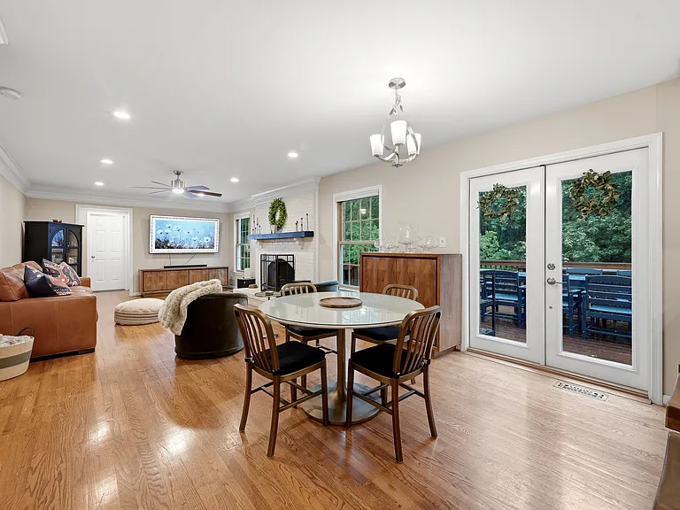 911 Riva Ridge Dr — Photo 18