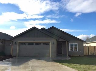 1948 Thomas Rd, Medford, OR 97501