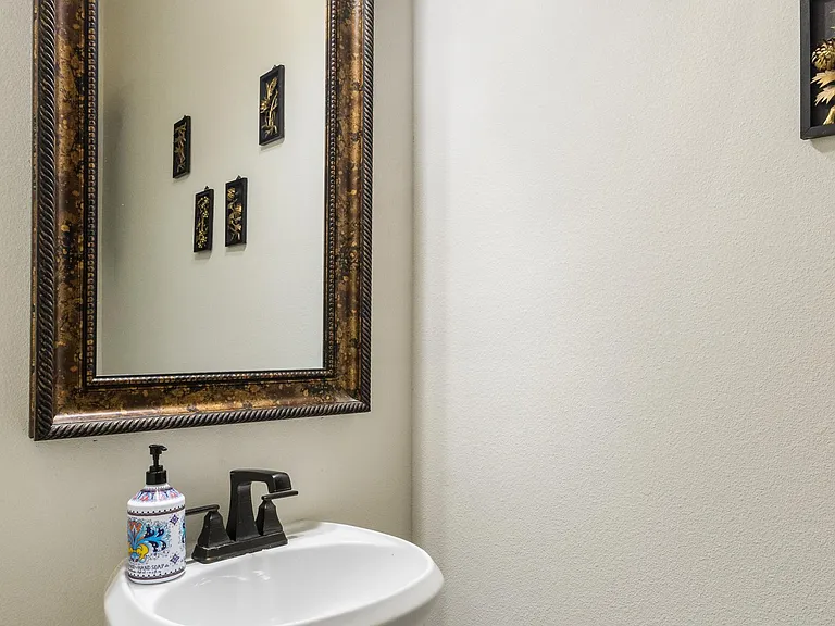 612 Ambergate Dr — Photo 36