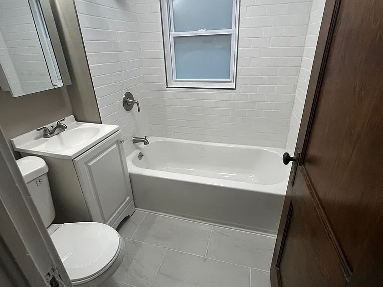 4005 Kenwood Ave #2N — Photo 4