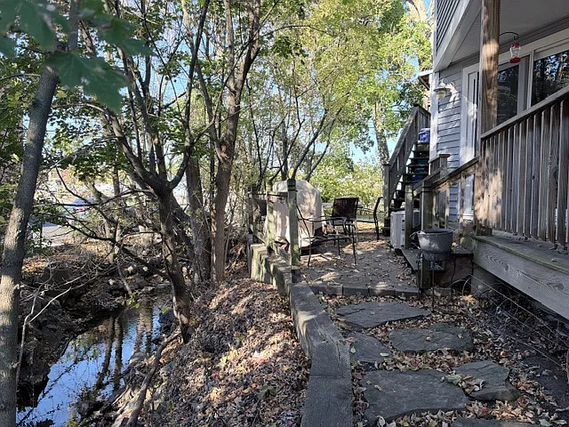 2 bed, 1600 sqft, $3,000 — Photo 3