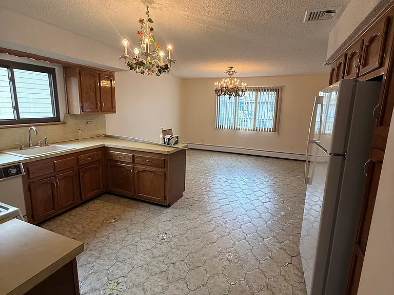 28 Daniel St #28 — Photo 9